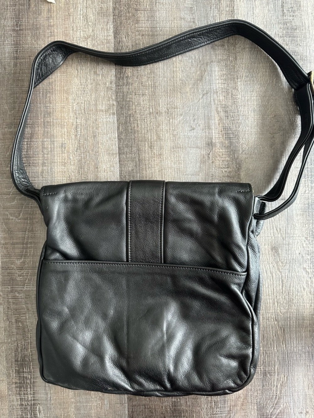 Classic Black Genuine Leather Shoulder Bag, Vintage Timeless Hand Crafted in USA - Picture 12 of 16